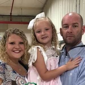 Meet your Posher, Courtney